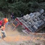 Şarampole devrilen tır sürücüye mezarlık oldu