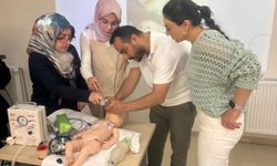 Sağlık çalışanlarına ilk nefes için eğitim verilidi