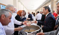 Niğde'de aşure bereketi eğitim camiasını buluşturdu