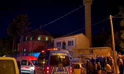 Camide bıçaklı saldırı: 2 kişi yaşamını yitirdi