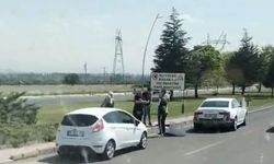 TOKİ Kavşağı'nda iki otomobil çarpıştı
