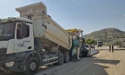 Bozköy beldesinde sıcak asfalt çalışmaları başladı