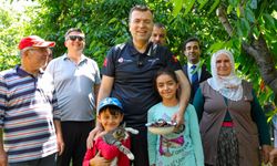 Niğde'de hasat mesaisi: Vali Akmeşe üreticilerle buluştu