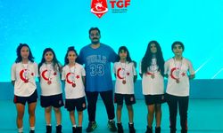 Minik Kadınlar Güreş Türkiye Şampiyonası'nda Niğde rüzgarı