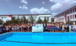 Çiftlik'te "Yüzme Bilmeyen Kalmasın" Projesi Yaz Boyunca Devam Ediyor