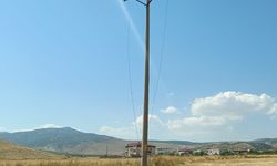 Kayırlı Köyü Muhtarı'ndan sarkan elektrik telleri için çağrı