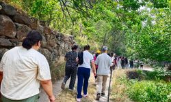 Niğde'de engelli bireyler Yeşilburç yürüyüş yolu'nda doğa ile buluştu