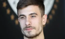 Dorukhan Toköz Kimdir? Helin Kandemir ile Aşk Yaşayan Milli Futbolcunun Kariyeri