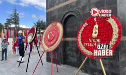 Niğde’de 30 Ağustos için çelenk sunma töreni yapıldı