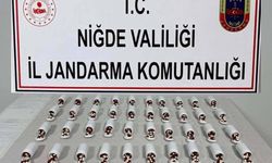 Niğde’de otogarda 2 bin 240 adet sentetik ecza ele geçirildi