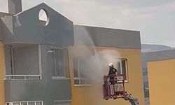 Niğde’de apartmanın son katında çıkan yangın korkuttu