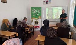 Niğde Emniyet Müdürlüğü vatandaşları bilgilendirmeye devam ediyor