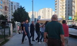 Çocukları kurtarmak istedi, kendi canından oldu