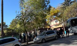 Niğde’de KPSS heyecanı: Öğrenciler içeride, aileler dışarıda ter döktü