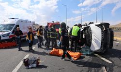 Otomobil ile kamyonet çarpıştı! Hayatını kaybedenler var