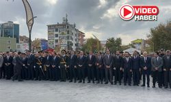 Niğde’de 29 Ekim Cumhuriyet Bayramı dolasıyla çelenk sunma töreni düzenlendi
