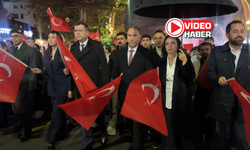 Niğde’de Cumhuriyet’in 103’üncü yıl dönümünde fener alayı düzenlendi