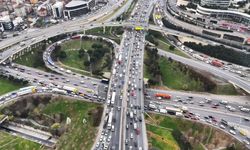 Bayram trafiğinde milyonluk hareketlilik