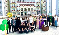 Rapunzel tiyatrosu ingilizce ve yapay zekâyı sahneye taşıdı