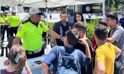 Trafik ekipleri bilim fuarında öğrencileri bilgilendirdi