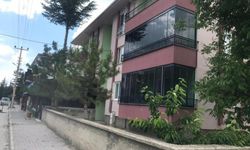 Yaşlı kadın evinde bıçaklanmış halde bulundu