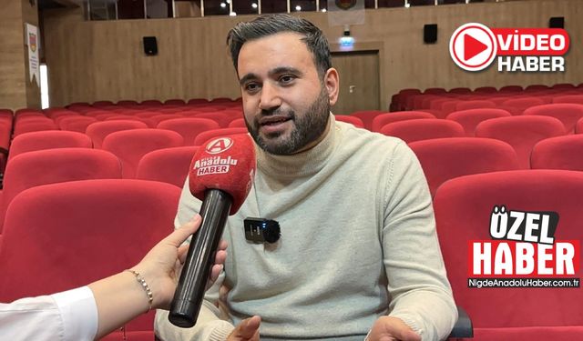 13 yaşından bu yana tiyatro yapıyor