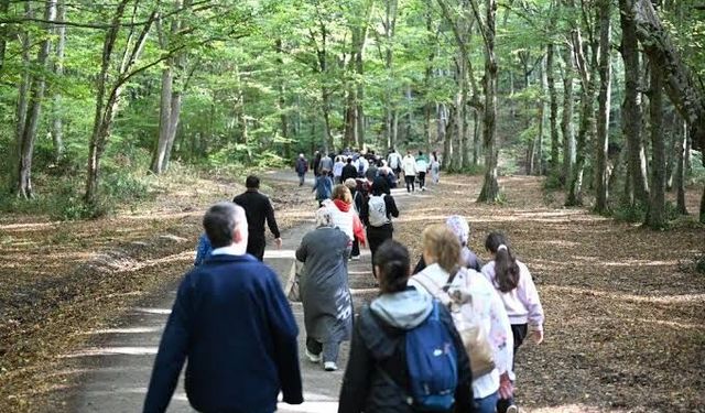 Niğde Gençlik ve Spor İl Müdürlüğünden "Akşam Yürüyüş Grubu" Etkinliği