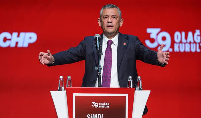 Özgür Özel TBMM'de CHP grubuna veda etti
