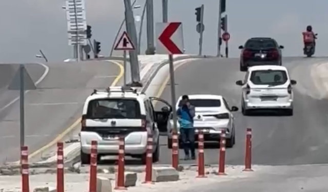 O üst geçitte kaza eksik olmuyor!