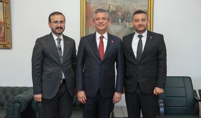 CHP’li Özen ve Atilla'dan Özgür Özel'e ziyaret
