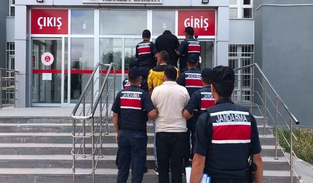 Niğde'de sahte altınla hayvan dolandırıcılığı yapan 5 şüpheli yakalandı