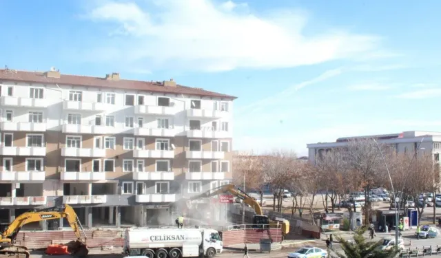 Binaların yıkımında yeni dönem! Dengeleri değiştirecek yönetmelik kararı