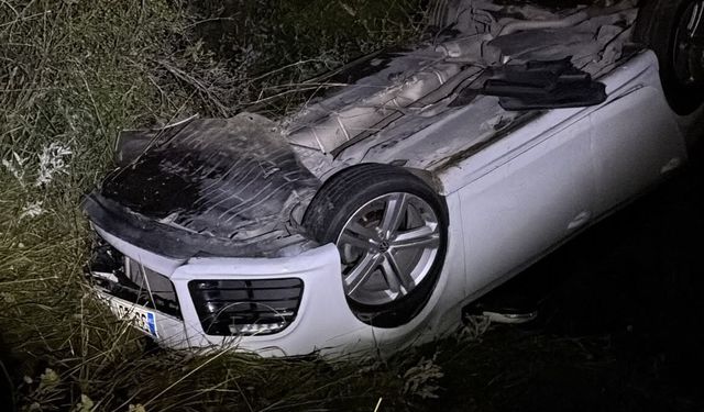 Çamardı yolunda hatalı sollama kazası: 2 yaralı