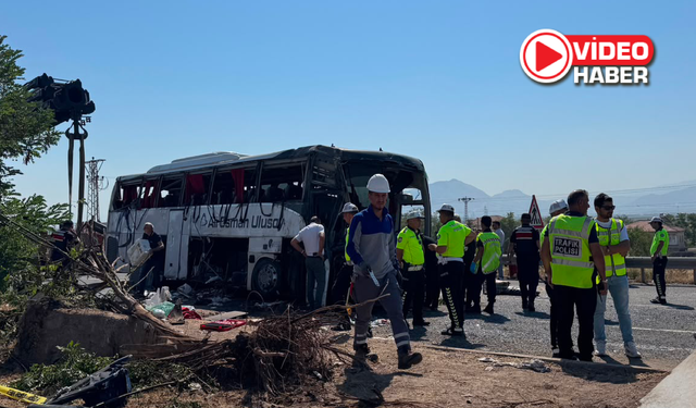 Niğde - Kayseri yolunda yolcu otobüsü devrildi! Ölü ve yaralılar var