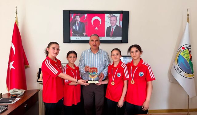 Minderin Sultanlarından Başkan Ali Pınar'a ziyaret