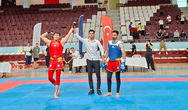 Niğdeli sporcularından Hatay’da şampiyonluk kupası