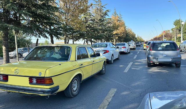 Okulların açılmasıyla Niğde trafiğinde yoğunluk yaşanıyor