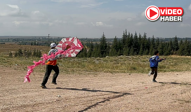 Niğde'de Gazze'deki çocuklar için uçurtma etkinliği düzenlendi