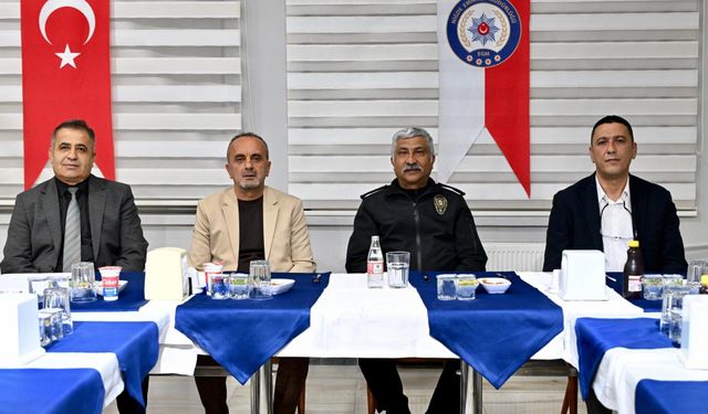 Yüceer’den emekli olan Polis Memuru Çınar’a veda yemeği
