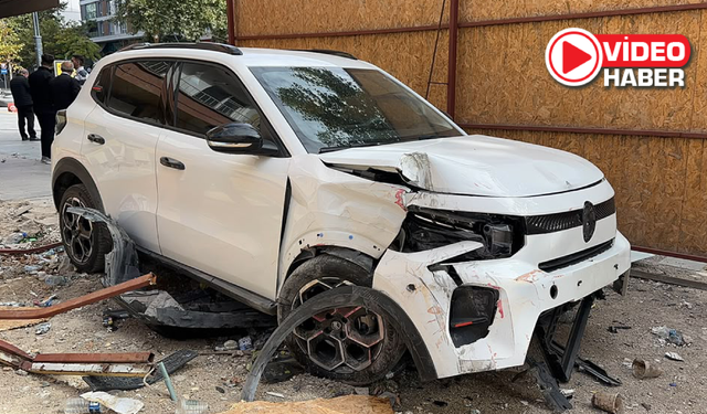 Niğde’de sürücü fren yerine gaza bastı, inşaat alanına girdi!