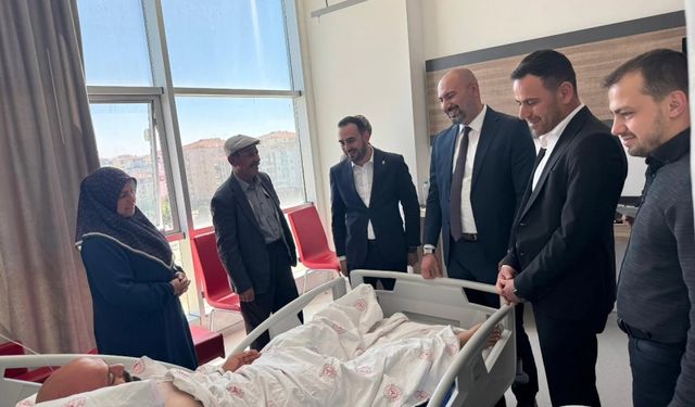 AK Parti Heyetinden Hastalara Ziyaret