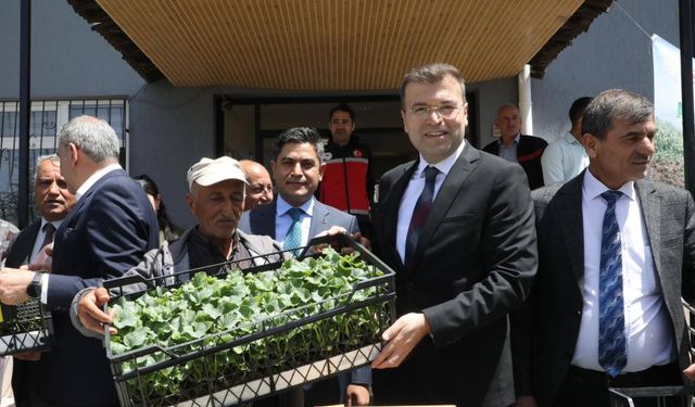 Ata Tohum Fideleri Altunhisar'da Toprakla Buluştu