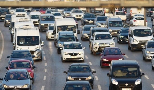 Trafikte yeni dönem! Hız limitleri ve cezalar değişti