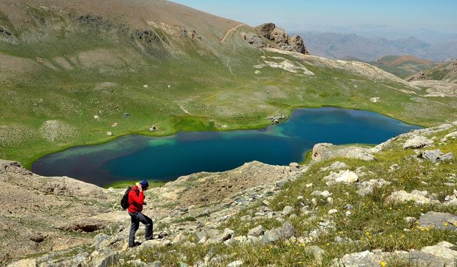 Bolkar Dağları'nın İncisi: Karagöl ve Çini Göl