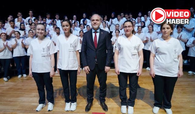 Geleceğin hemşireleri üniformalarını giydi