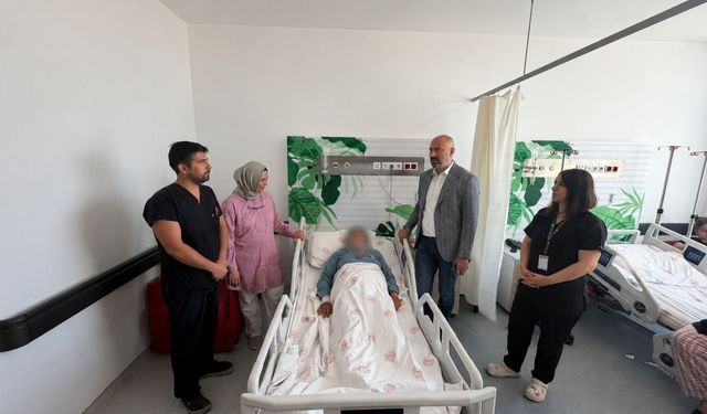 Niğde'de 7 kiloluk dev tümör ameliyatla alındı