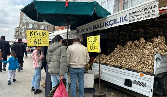 Niğde'de yeni mahsul kışlık sarımsak tezgahlardaki yerini aldı