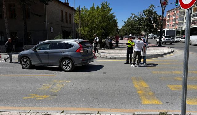 Niğde’de otomobil ile motosiklet çarpıştı! Yaralı var