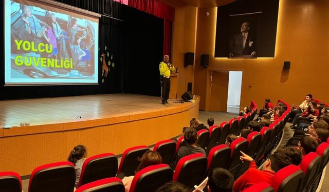 Niğde Emniyet Müdürlüğü’nden öğrencilere trafik eğitimi