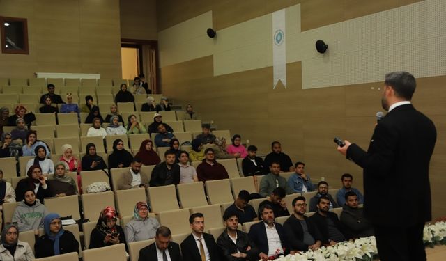 NÖHÜ’de vakıf kültüründe kadınların rolü konuşuldu